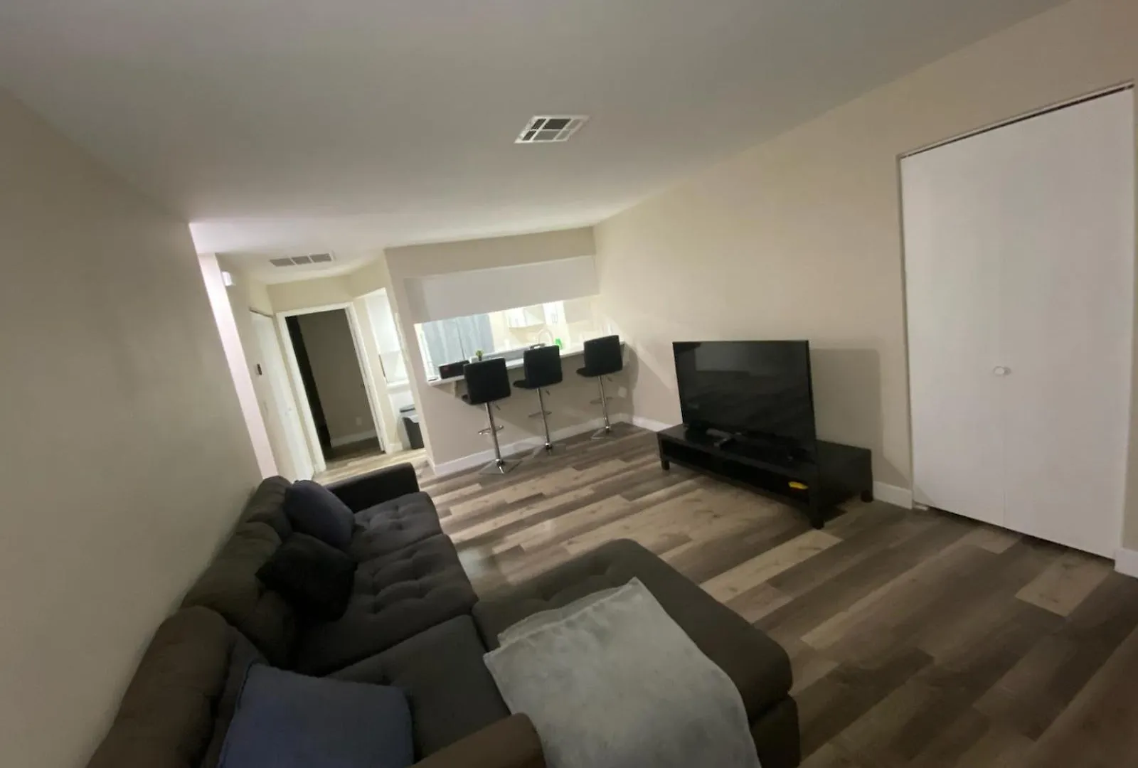 Private Room. 5 Mins From Freemont. 10 Mins From Strip Las Vegas